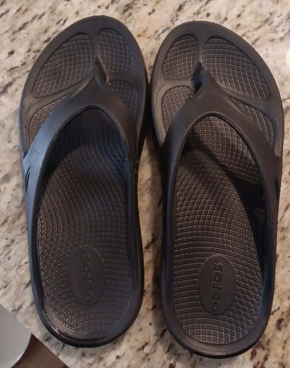 OOFOS OOriginal Thong Sandals - Black (Unisex Men's 7/Women's 9)